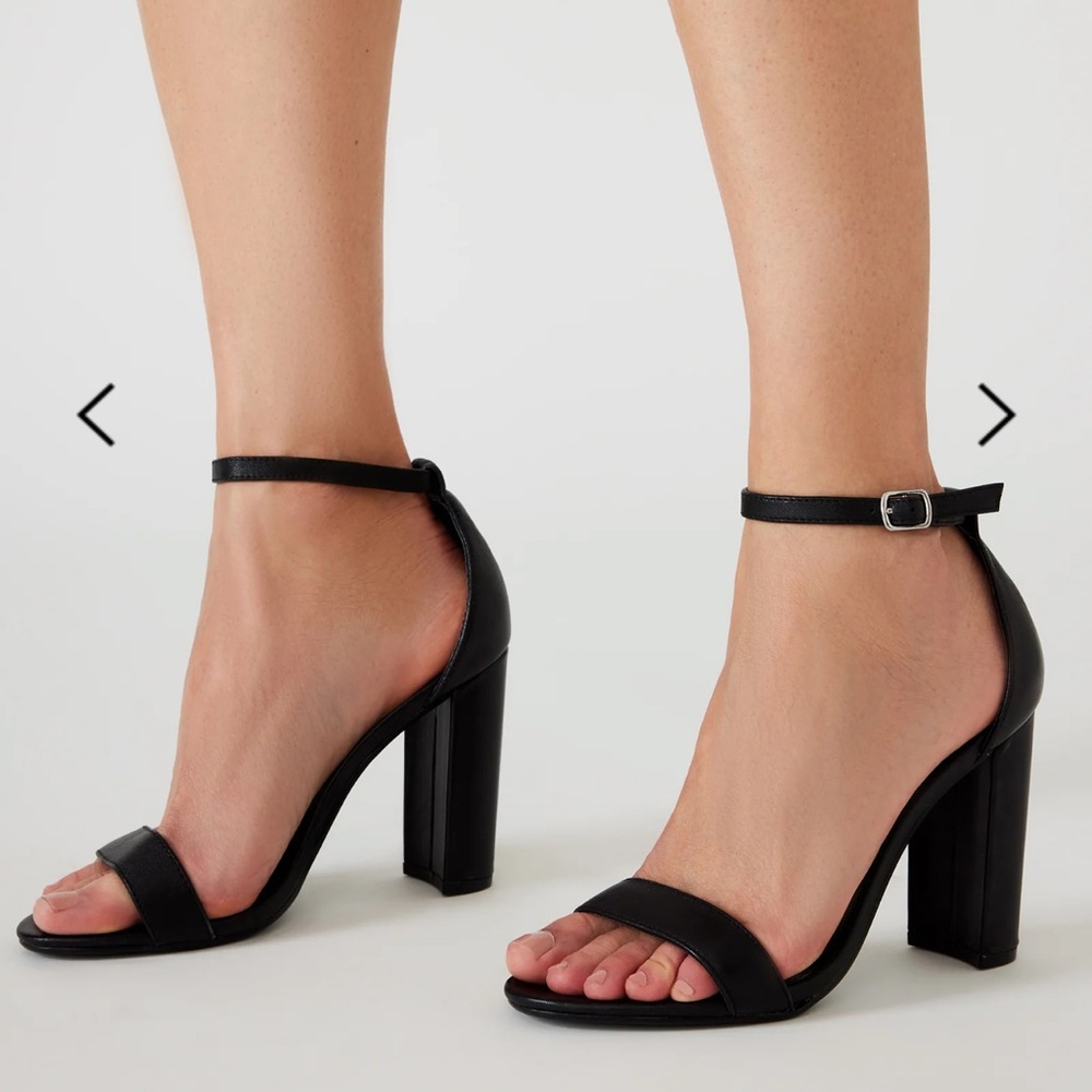 Steve Madden Carrson Black Suede Heels 7